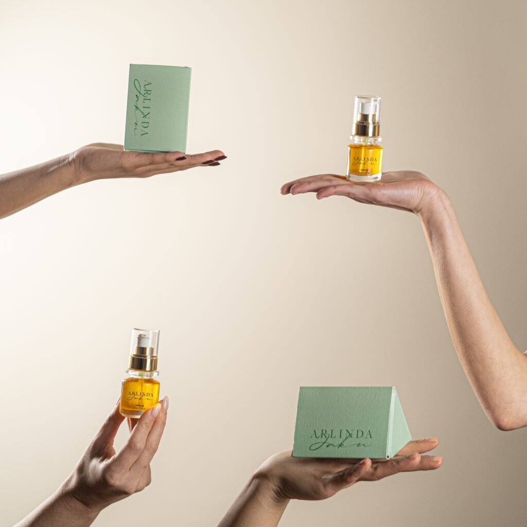 Skincare photography featured on the Arlinda Jaku website